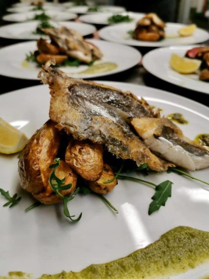 poroka v restavraciji