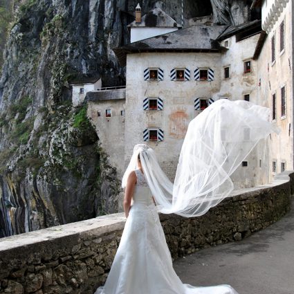 wedding in Postojna cave
