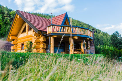 Koča na vasi