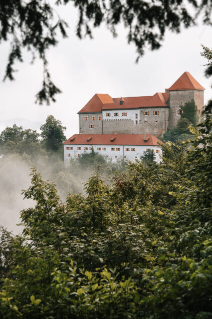 poroka na gradu