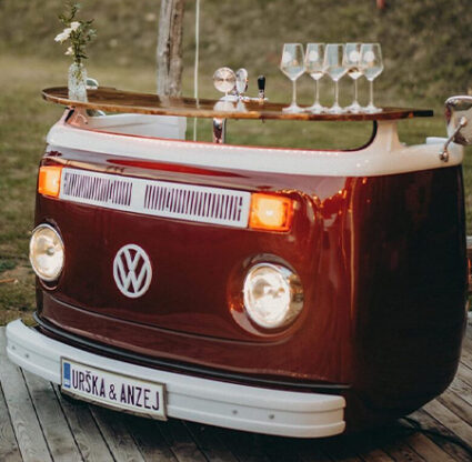 Potujoča vinska fontana Wine Van