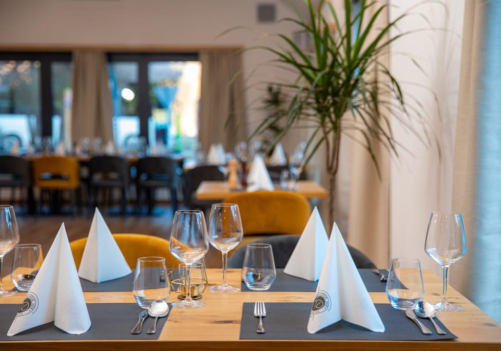 poroka v Kozjanskem dvoru