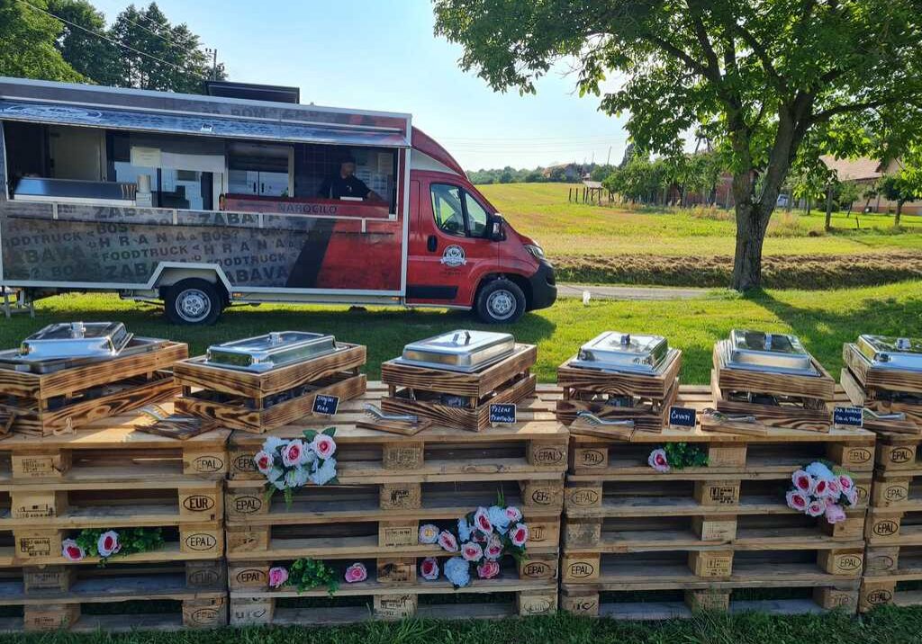 Boš? Bom catering