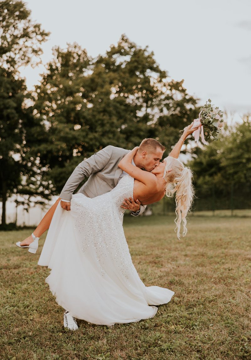 izposoja poročne obleke