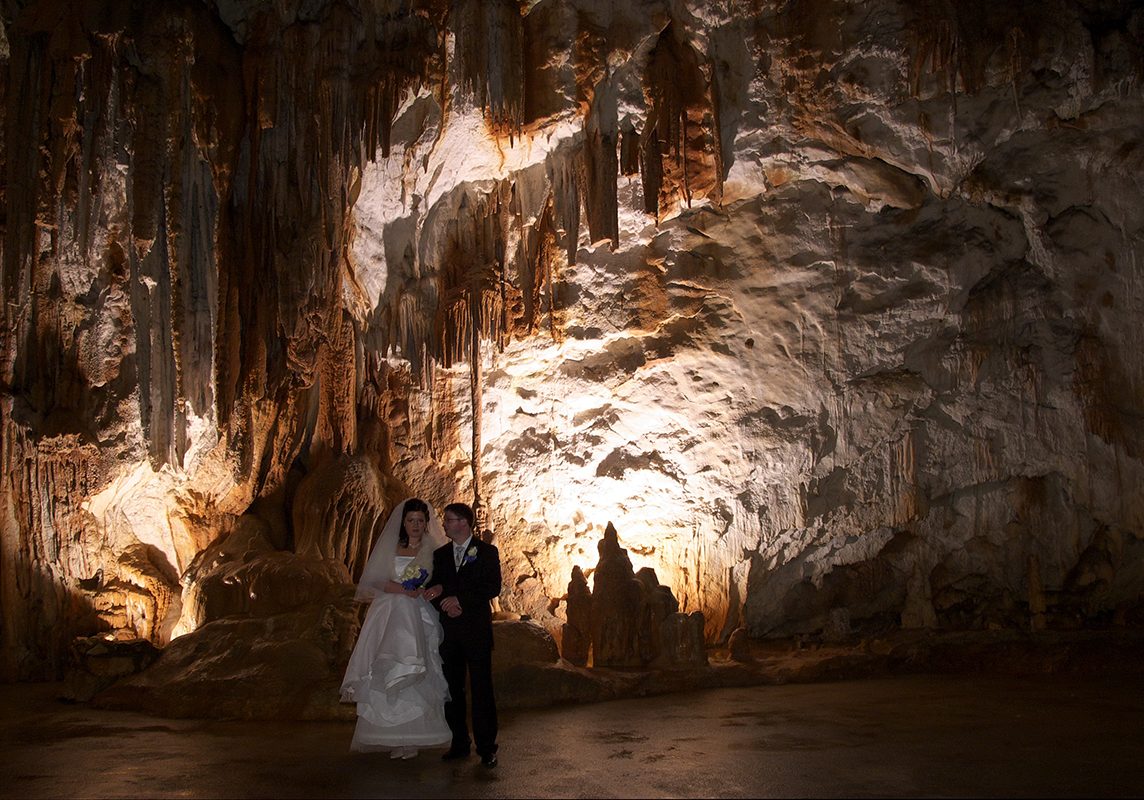 wedding in Postojna cave