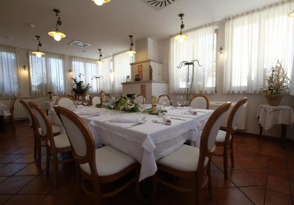 restavracija in hotel Grahor